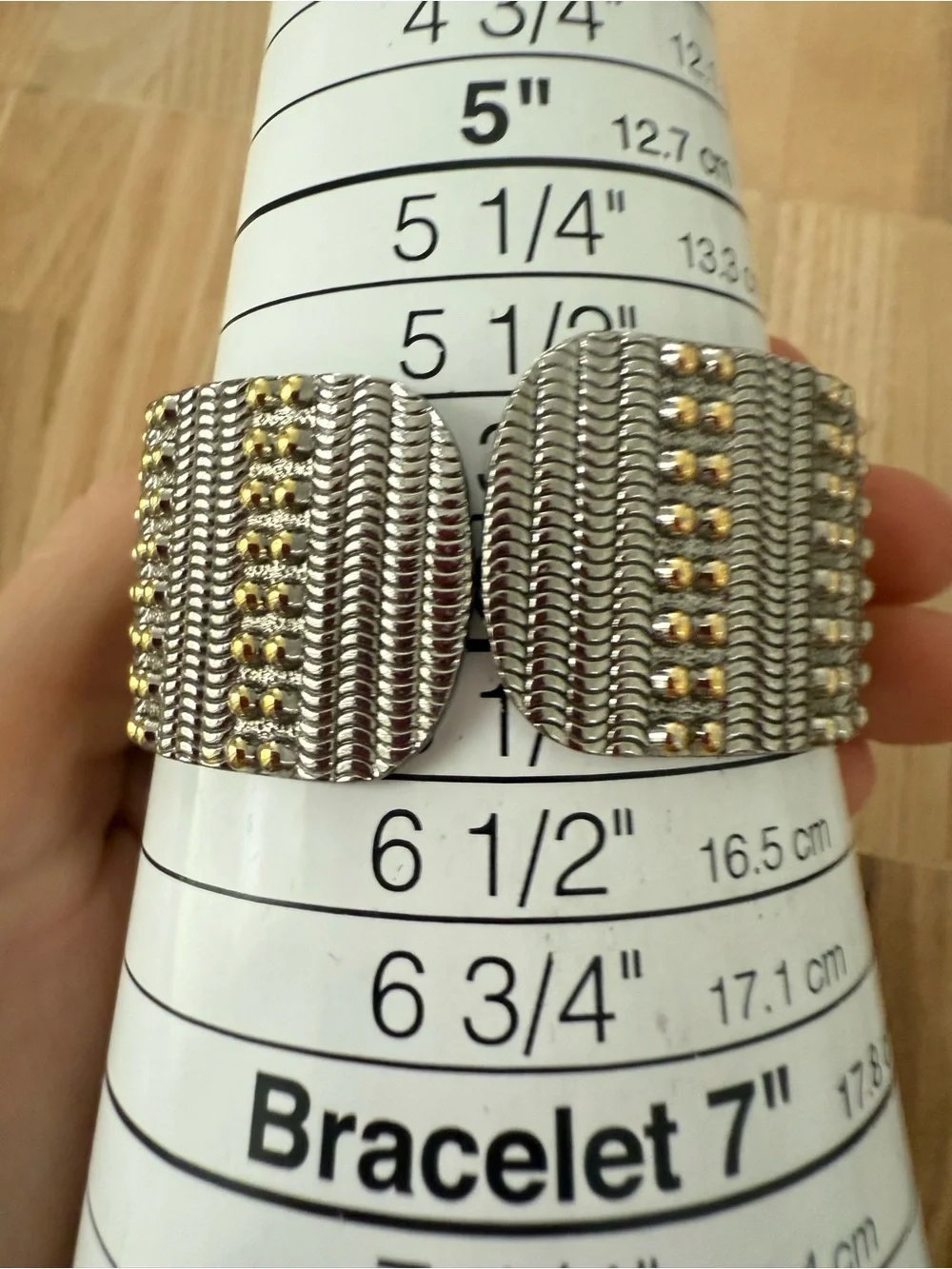 Studio time ladies chunky silver tone cuff bracelet watch NEW BATTERY